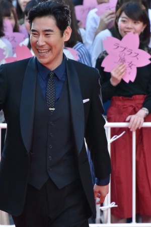 『ラプラスの魔女』完成披露記念イベントに登場した高嶋政伸