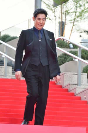 『ラプラスの魔女』完成披露記念イベントに登場した高嶋政伸