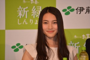 久保田紗友、伊藤園「お~いお茶 新緑」新作テレビCM発表会に登場