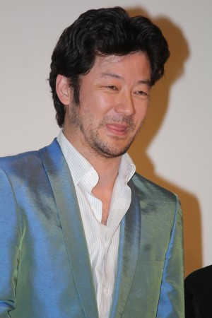 「第27回日本映画プロフェッショナル大賞」授賞式に出席した浅野忠信