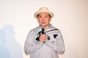 『ラブ×ドック』公開記念舞台挨拶に登壇した鈴木おさむ監督