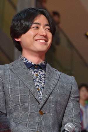 『50回目のファーストキス』レッドカーペットセレモニーに登場した山田孝之