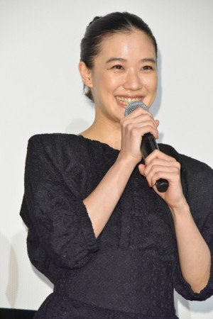 『妻よ薔薇のように 家族はつらいよIII』初日舞台挨拶に登壇した蒼井優