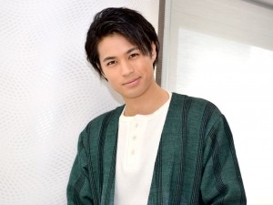 『崖っぷちホテル!』のウエイター役で話題に、佐伯大地インタビュー