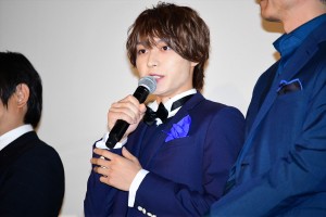 『空飛ぶタイヤ』公開記念舞台挨拶に登壇した阿部顕嵐