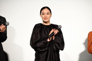 『ペンギン・ハイウェイ』完成披露舞台挨拶に登壇した蒼井優