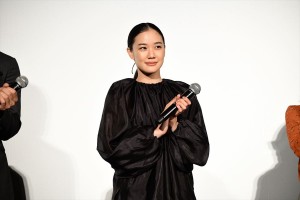 『ペンギン・ハイウェイ』完成披露舞台挨拶に登壇した蒼井優