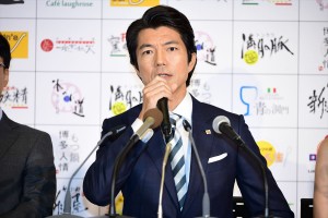 ドラマ『ラストチャンス 再生請負人』記者会見に出席した仲村トオル