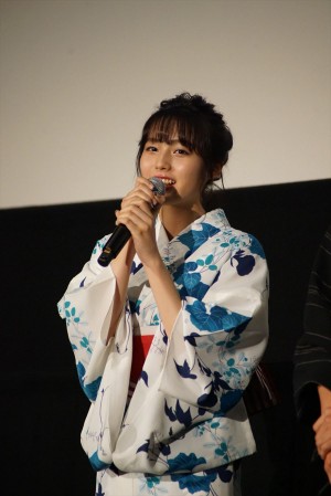 映画『青夏 きみに恋した30日』前日祭舞台挨拶に登場した秋田汐梨