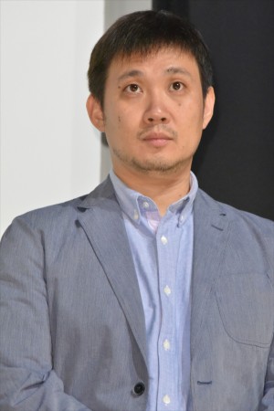 『寝ても覚めても』初日舞台挨拶に登壇した濱口竜介監督