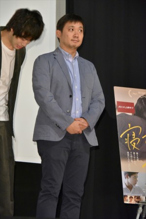 『寝ても覚めても』初日舞台挨拶に登壇した濱口竜介監督