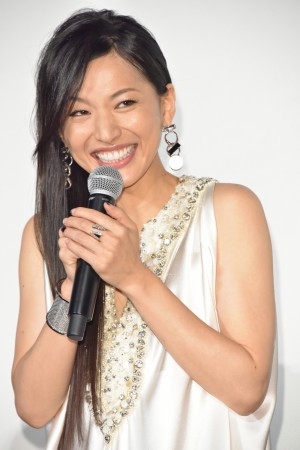 『パーフェクトワールド 君といる奇跡』完成プレミアイベントに登場した芦名星