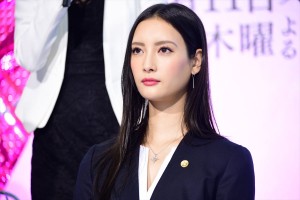 木曜ドラマ『リーガルV~元弁護士・小鳥遊翔子~』制作発表記者会見に登場した菜々緒