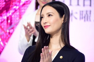 木曜ドラマ『リーガルV~元弁護士・小鳥遊翔子~』制作発表記者会見に登場した菜々緒