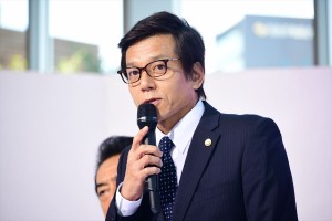 木曜ドラマ『リーガルV~元弁護士・小鳥遊翔子~』制作発表記者会見に登場した勝村政信