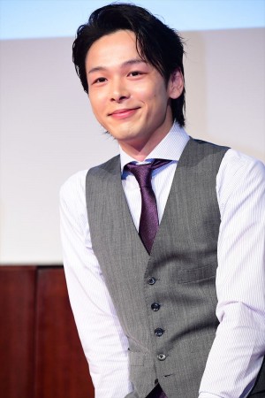 ドラマ『ドロ刑 ‐警視庁捜査三課‐』記者会見に出席した中村倫也