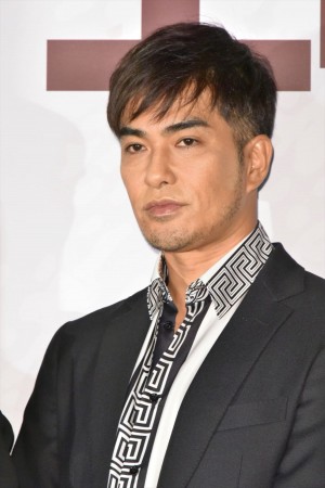 映画『億男』初日舞台挨拶に登壇した北村一輝