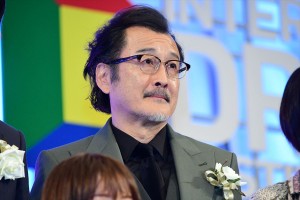 「東京ドラマアウォード2018」にて『おっさんずラブ』で助演男優賞を受賞した吉田鋼太郎