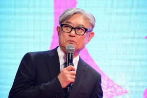 映画『人魚の眠る家』ワールドプレミア・レッドカーペットイベントに登場した堤幸彦監督