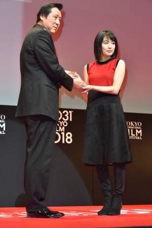 第31回東京国際映画祭アウォード・セレモニーに登場した木竜麻生