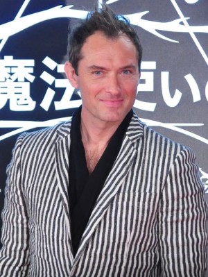 映画『ファンタスティック・ビーストと黒い魔法使いの誕生』ワールドツアーファイナルプレミアinJAPAN レッドカーペットイベントに登場したジュード・ロウ
