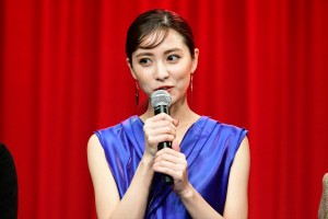 『マスカレード・ホテル』完成披露試写会に登場した石川恋