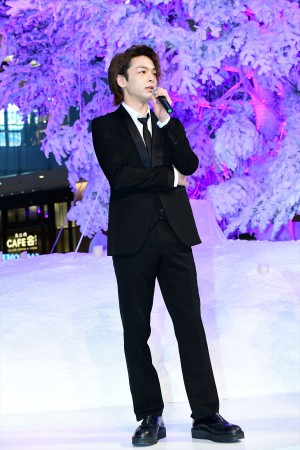 火曜ドラマ『初めて恋をした日に読む話』Xmasスペシャルイベントに登場した中村倫也