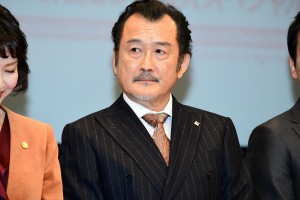 日曜劇場『グッドワイフ』プレミアム試写会&舞台挨拶に登場した吉田鋼太郎