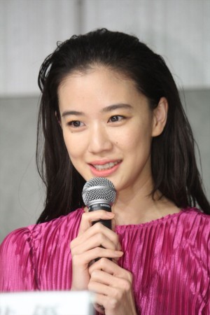 第42回日本アカデミー賞 優秀賞発表記者会見に登場した蒼井優