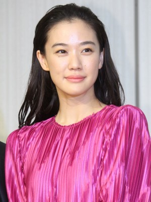 第42回日本アカデミー賞 優秀賞発表記者会見に登場した蒼井優