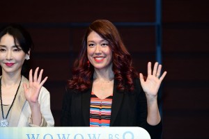 『連続ドラマW それを愛とまちがえるから』第1話完成披露試写会舞台挨拶に登場したLiLiCo