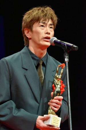 第73回毎日映画コンクール表彰式に出席した玉置玲央