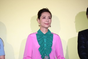 『君は月夜に光り輝く』完成披露舞台挨拶に登壇した生田智子