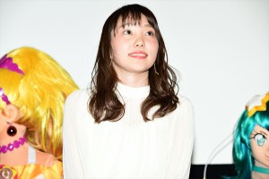 『映画プリキュアミラクルユニバース』完成披露イベントに登壇した小原好美