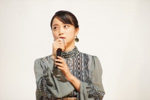 映画『愛がなんだ』完成披露上映会に登壇した深川麻衣