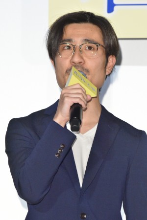『君は月夜に光り輝く』初日舞台挨拶に登壇した月川翔監督