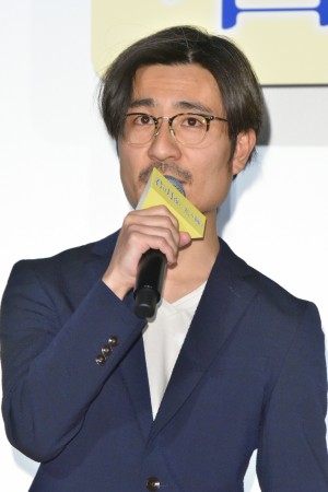 『君は月夜に光り輝く』初日舞台挨拶に登壇した月川翔監督