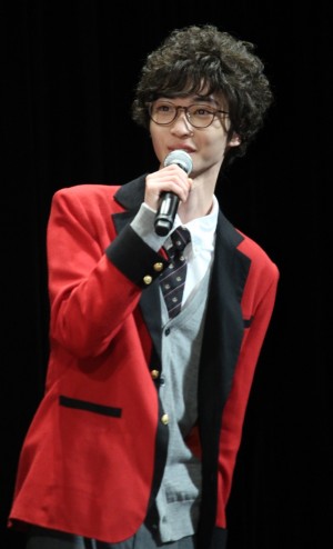 小野寺晃良、『映画 賭ケグルイ』完成披露試写会に登場