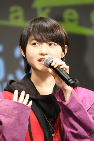 伊藤万理華、『映画 賭ケグルイ』完成披露試写会に登場