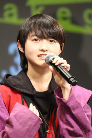 伊藤万理華、『映画 賭ケグルイ』完成披露試写会に登場