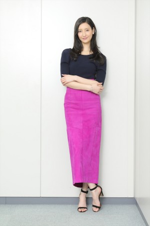 菜々緒、『インハンド』インタビューフォト