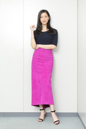 菜々緒、『インハンド』インタビューフォト