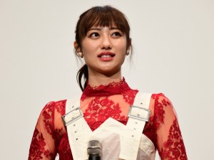 奥山かずさ、『ルパンレンジャーVSパトレンジャーVSキュウレンジャー』初日舞台挨拶に登場