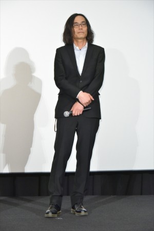 英勉監督、『映画 賭ケグルイ』初日舞台挨拶に登場