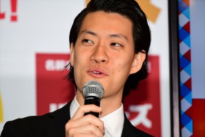 名前を変えて、生き残れ!改名バーガーズ PR発表会に登場した粗品(霜降り明星)