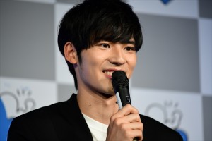 「ファンミーティング」記者会見に登場した岡田健史