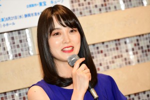 舞台『フローズン・ビーチ』制作発表に登場した朝倉あき