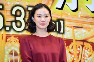 『長いお別れ』キャスト舞台挨拶付きプレミア試写会に登場した蒼井優