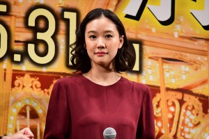 『長いお別れ』キャスト舞台挨拶付きプレミア試写会に登場した蒼井優