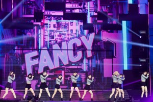 『KCON 2019 JAPAN』3日目「M COUNTDOWN」に出演したTWICE